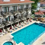 Caria Luxury מלון