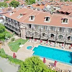 מלון Caria Luxury דליאן