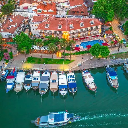 Caria Luxury Hotel 4*