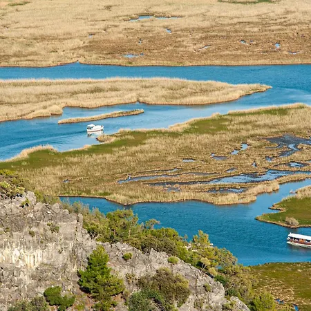 מלון Caria Luxury 4*